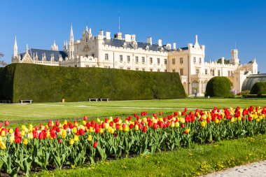 Lednice Palace bahçeli