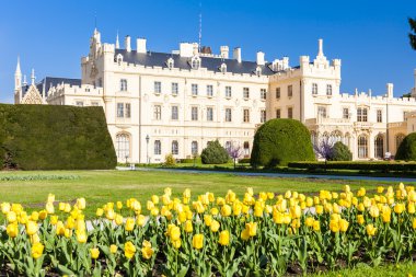 Lednice Palace bahçeli