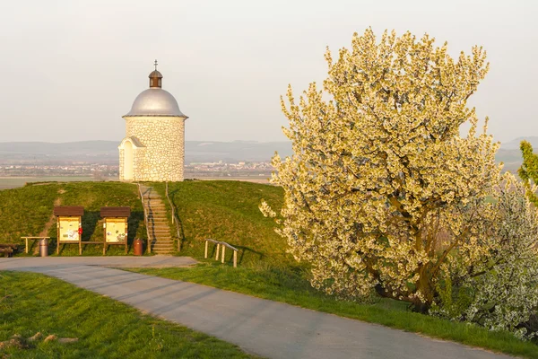 Capilla cerca de Velke Bilovice, República Checa — Foto de Stock