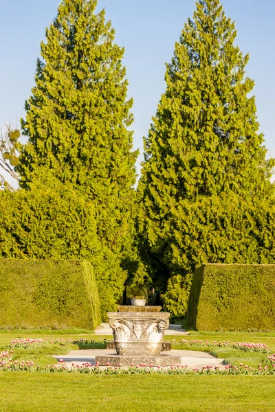 Garden of Lednice Palace — Stock Photo, Image