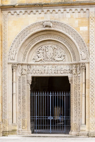 Charlieu Manastırı, bölümü Loire, Rhône-Alpes — Stok fotoğraf