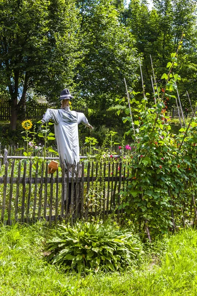 Scarecrow, Kaszubski ethnographic park in Wdzydzki Park Krajobra — Stock Photo, Image