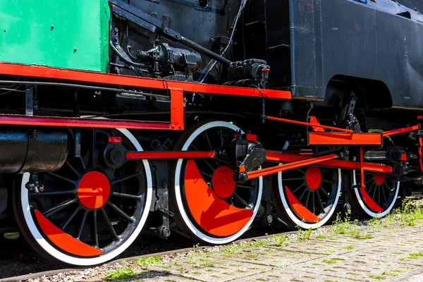 Detalle de la locomotora de vapor en el museo ferroviario — Foto de Stock