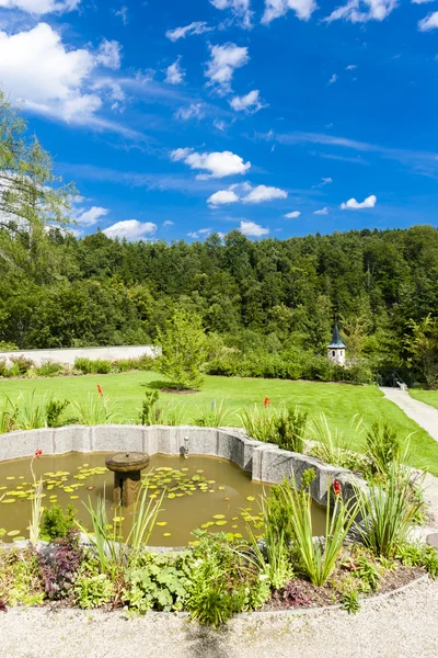 Jardim do mosteiro cisterciense em Zwettl — Fotografia de Stock