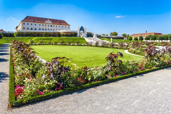 Hof pałac z ogrodem, Dolna Austria — Zdjęcie stockowe