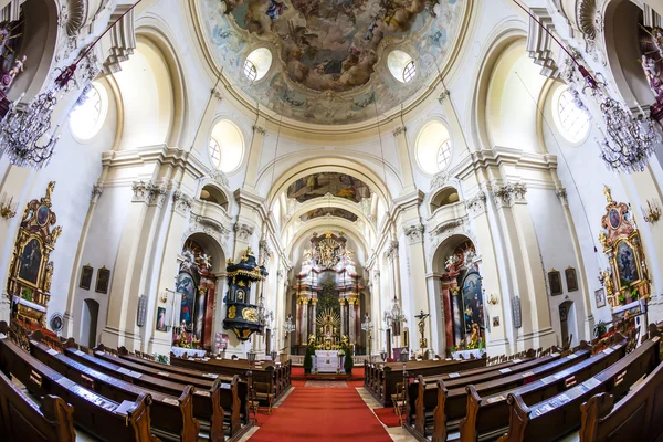 Interior de la iglesia de peregrinación, Maria Dreieichen, Baja Austria —  Fotos de Stock