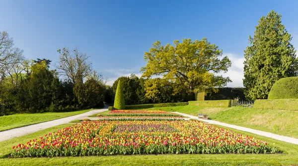 Garten des Schlosses Lednice, Tschechien — Stockfoto