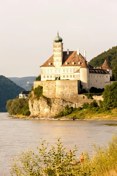 Palace Schonbuhel on the Danube river, Lower Austria — Stock Photo, Image