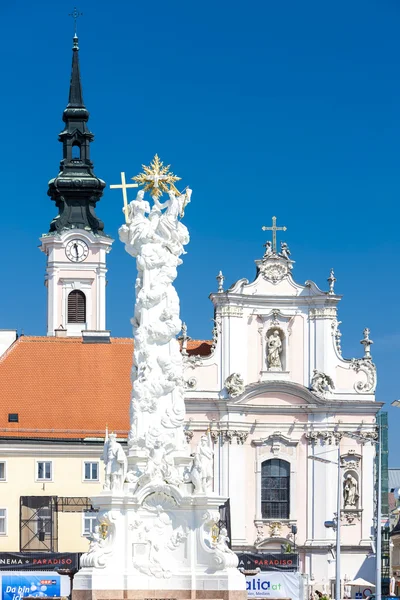 Rathausplatz, Sankt Polten, Neder-Oostenrijk — Stockfoto