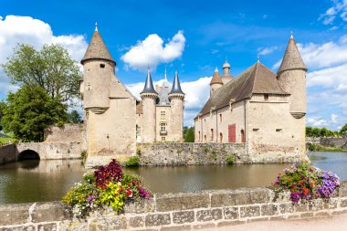 Chateau de la Clayette, Bordo