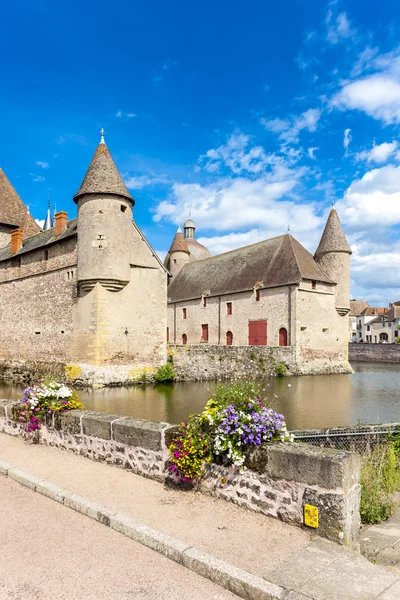 Chateau de la clayette, weinrot — Stockfoto