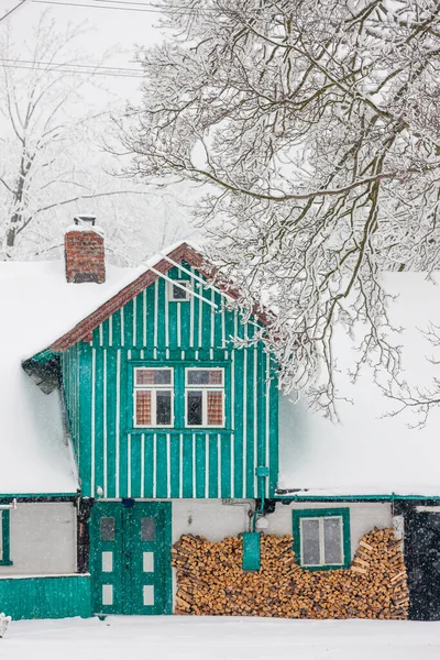 Коттедж Зимой Горы Орлике Чехия — стоковое фото