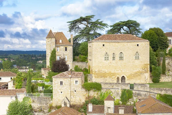 中世の村Puy Eveque River Lot Midi Pyrenees フランス — ストック写真