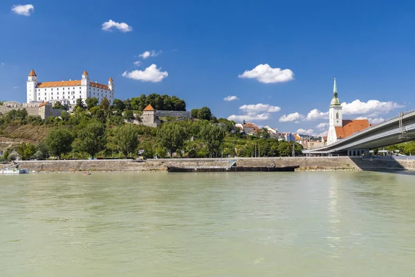 Burg Bratislava Und Donau Slowakei — Stockfoto