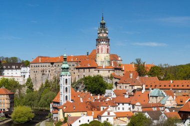 Çek Cumhuriyeti, Güney Bohemya, Çek Krumlov şehir ve kalesi manzarası