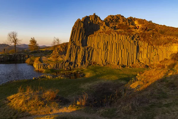 Estruturas Poligonais Colunas Basalto Monumento Natural Panska Skala Perto Kamenicky — Fotografia de Stock