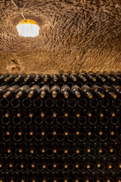 Garrafas Vinho Antiga Adega Centro Eger Norte Hungria — Fotografia de Stock