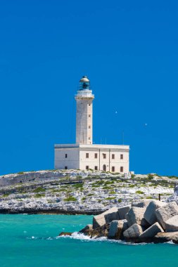 İtalya 'nın Vieste, Apulia bölgesindeki deniz feneri.