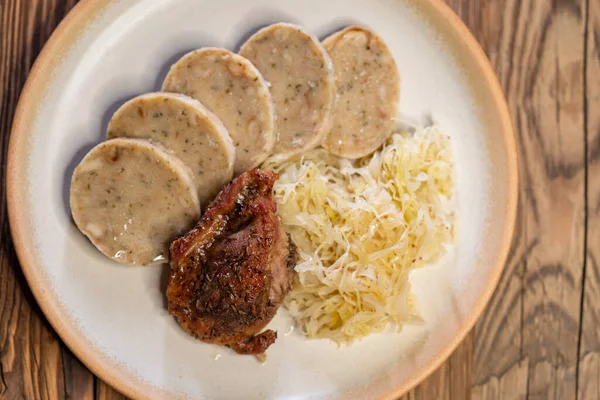 Típica Carne Cerdo Cocina Checa Con Albóndigas Col — Foto de Stock