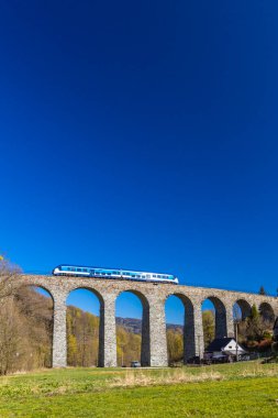 Kuzey Bohemya, Çek Cumhuriyeti Krystofovo Udoli 'deki Novina Viyadük' ü