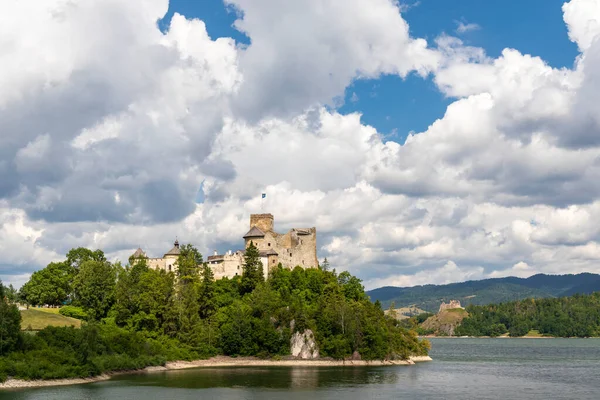 Niedzica Slott Över Czorsztyn Sjön Pieniny Polen — Stockfoto