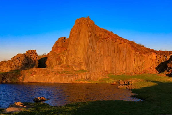 Polygonale Strukturen Von Basaltsäulen Naturdenkmal Panska Skala Bei Kamenicky Senov — Stockfoto