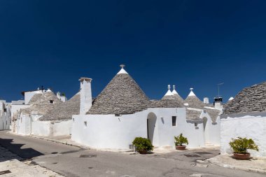 Trulli evleri Alberobello 'da, UNESCO sitesi, Apulia bölgesi, İtalya