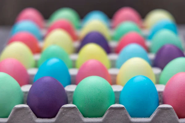 Renkli Paskalya Yumurtaları Bırakılmış — Stok fotoğraf