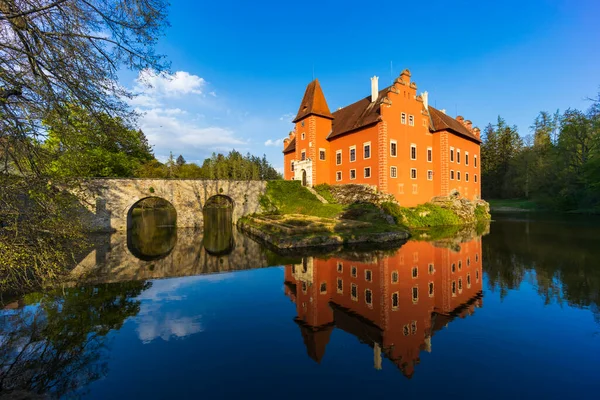 捷克共和国南波西米亚的Cervena Lhota城堡 — 图库照片