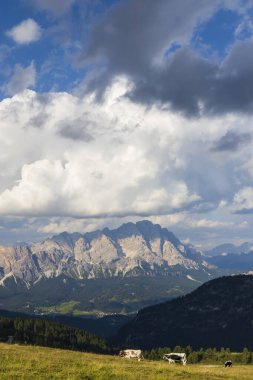 Dolomites, İtalya 'da Passo Giau yakınlarındaki manzara
