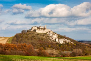 Sonbaharda Falkenstein Şatosu, Avusturya