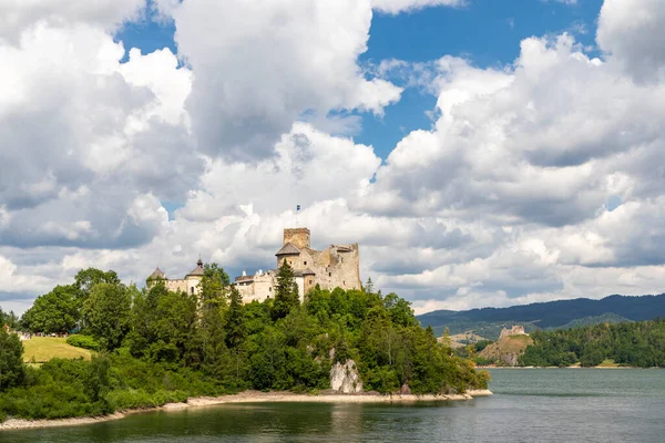 Niedzica Slott Över Czorsztyn Sjön Pieniny Polen — Stockfoto