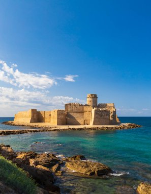 Isola di Capo Rizzuto Kalesi, Crotone ili, Calabria, İtalya
