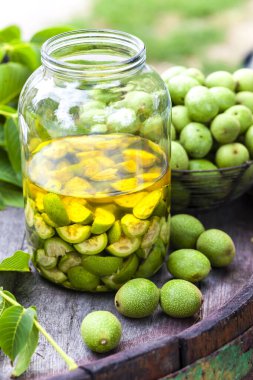 Ceviz likörünün durgun yaşamı