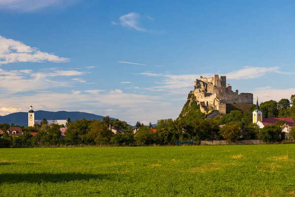 Руины замка Беков