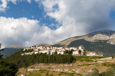Casette Asismiche, Abruzzo Ulusal Parkı, Lazio ve Molis, İtalya