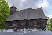 Dřevěný kostel sv. Martina z roku 1611 ve Žalově u Velkých Losin, Northen Moravia, Česká republika