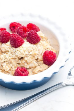 Ahududu ve yulaf lapası dolu bir hayat