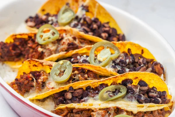 Tacos Plněné Mletým Masem Černými Fazolemi — Stock fotografie