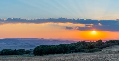 Montepulciano ve Monticchielo, İtalya yakınlarındaki tipik Toskana manzarası
