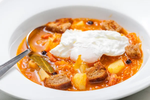 Cabbage Soup Poached Egg — Stock Photo, Image