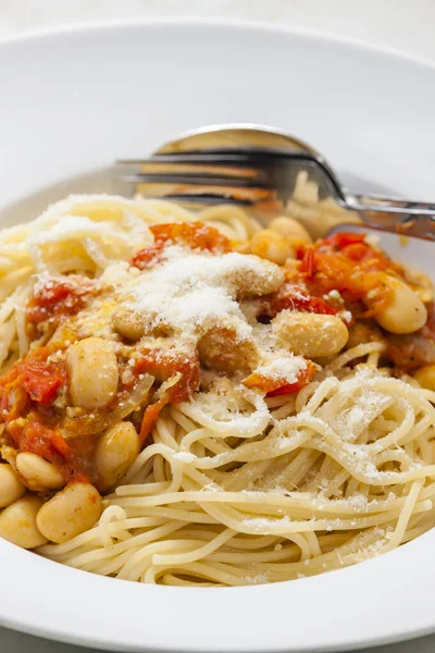 Spaghetti Med Tomatsås Och Bönor — Stockfoto