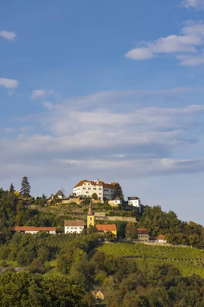 Hrad Kapfenstein Kostel Vinicí Štýrsko Rakousko — Stock fotografie