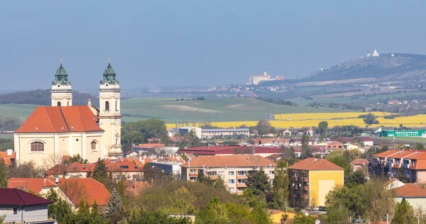 Замок Валтице с Палавой и Микуловым, Южная Моравия, Чехия