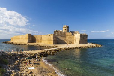 Isola di Capo Rizzuto Kalesi, Crotone ili, Calabria, İtalya
