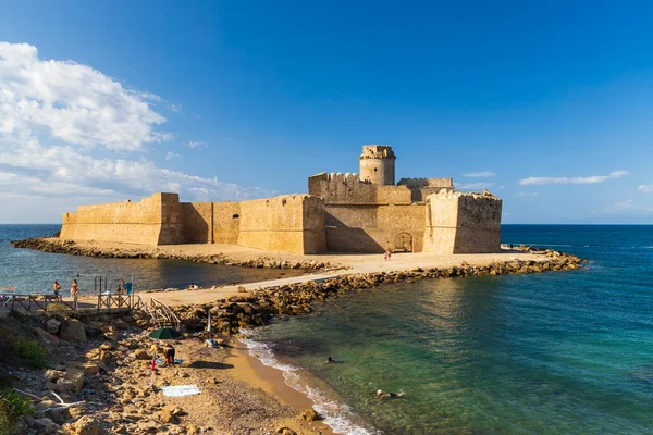 Isola di Capo Rizzuto Kalesi, Crotone ili, Calabria, İtalya