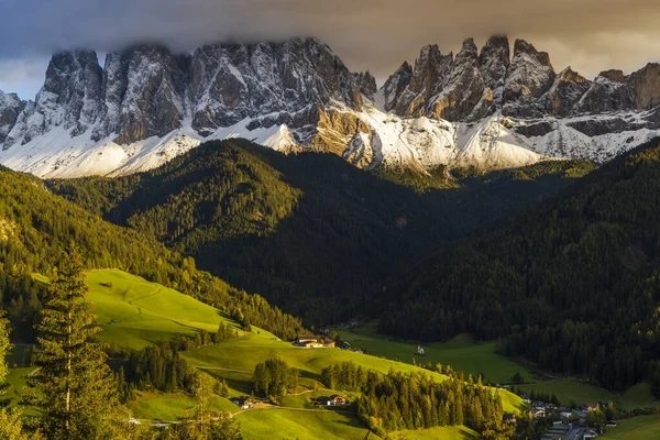 Vackert Landskap Italienska Dolomiter Nära Santa Magdalena — Stockfoto
