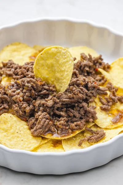 Hackfleisch Mit Nachos Gebacken — Stockfoto