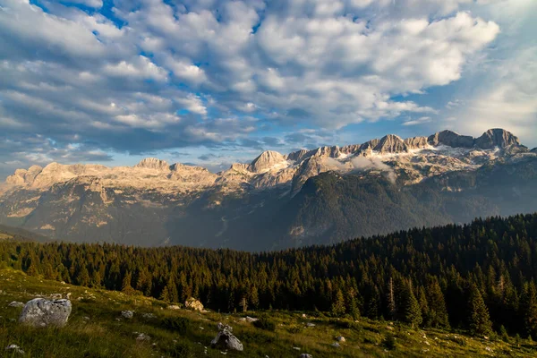 2541 Metre Julian Alpleri Nde Bulunan Monte Ursiç Dağı Etrafındaki — Stok fotoğraf