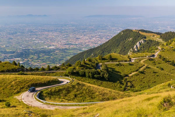 Krajobraz Letni Pobliżu Monte Grappa Północne Włochy — Zdjęcie stockowe